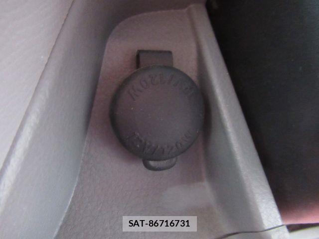 Suzuki WAGON R 2011-12 8832566-23