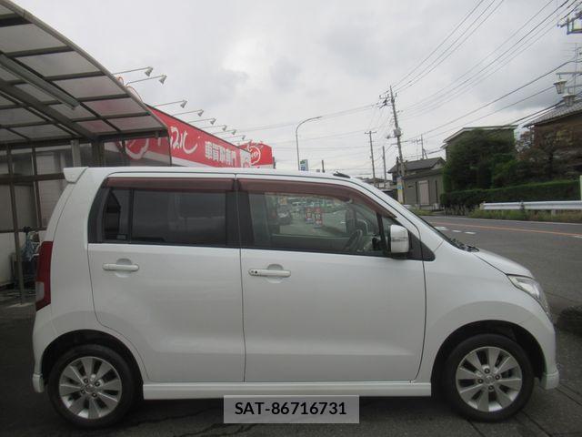Suzuki WAGON R 2011-12 8832566-4