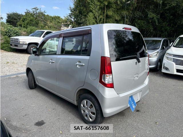 Suzuki WAGON R 2011-08 8832563-2