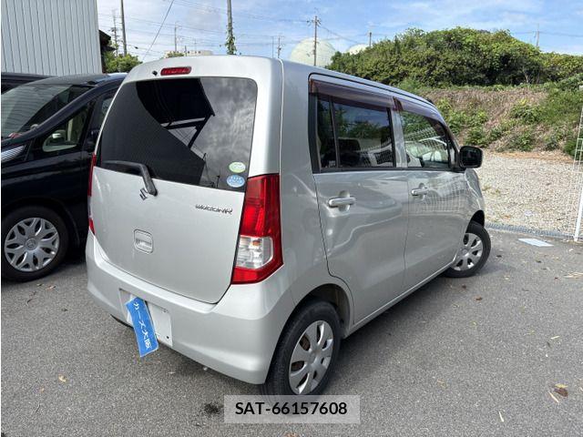 Suzuki WAGON R 2011-08 8832563-3