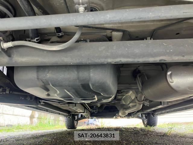 Suzuki WAGON R 2013-08 8832569-9