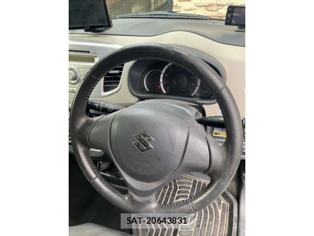 Suzuki WAGON R 2013-08 8832569-17