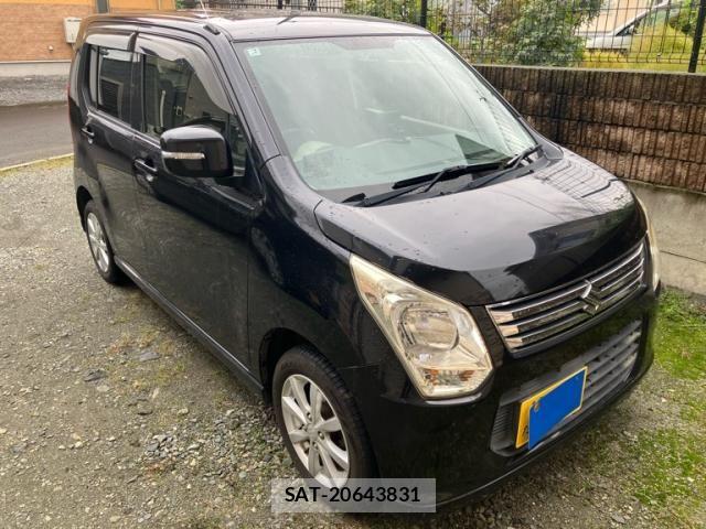 Suzuki WAGON R 2013-08 8832569-1