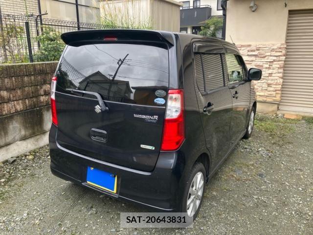 Suzuki WAGON R 2013-08 8832569-2