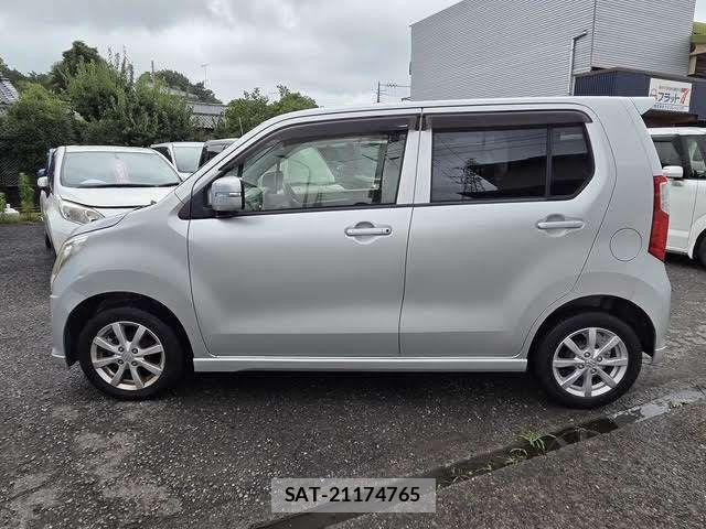 Suzuki WAGON R 2013-05 8832560-10