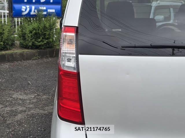 Suzuki WAGON R 2013-05 8832560-16