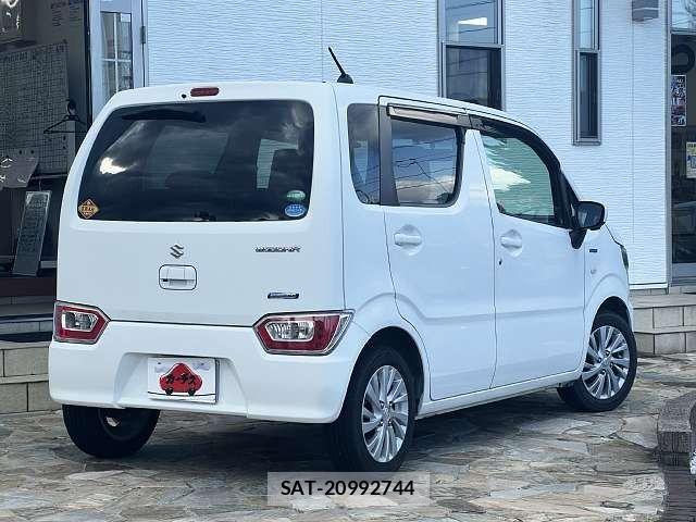 Suzuki WAGON R 2017-09 8851110-2
