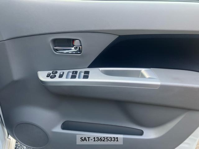 Suzuki WAGON R 2009-10 8851121-12
