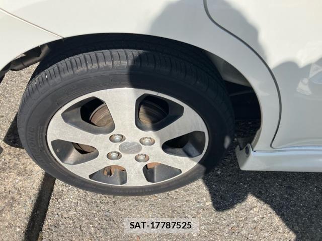 Suzuki WAGON R 2007-12 8851122-3