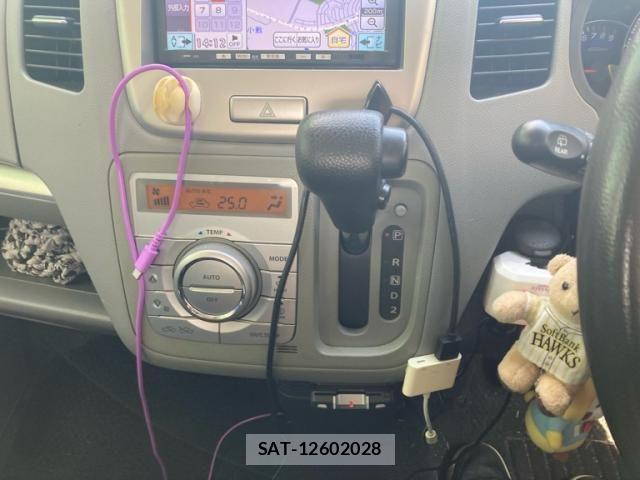 Suzuki WAGON R 2011-11 8872423-17