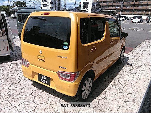 Suzuki WAGON R 2020-10 8872417-18