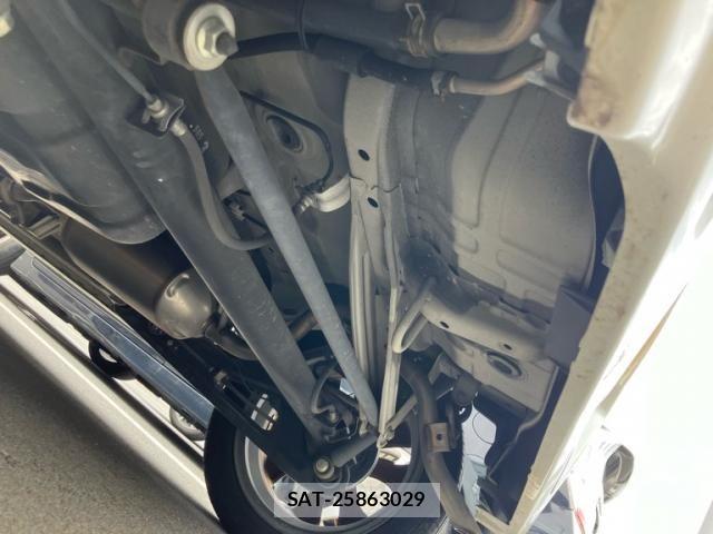Suzuki WAGON R 2013-10 8883026-11
