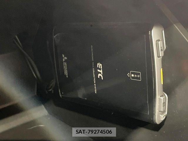 Suzuki WAGON R 2018-03 8884624-4