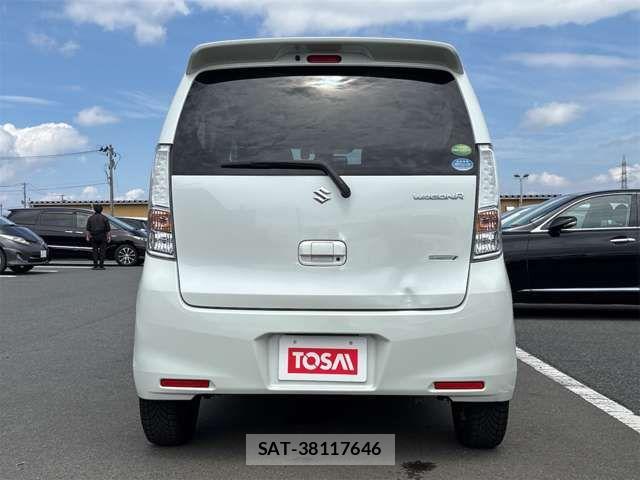 Suzuki WAGON R 2014-01 6915542-18