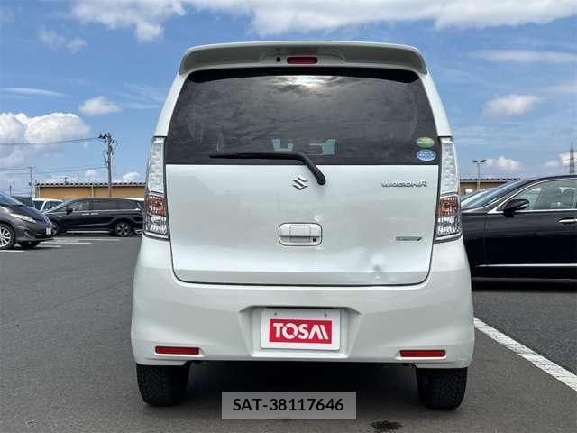 Suzuki WAGON R 2014-01 6915542-27