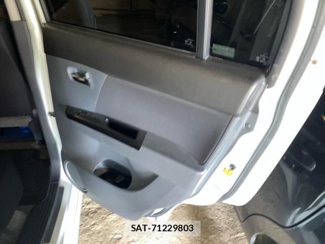 Suzuki WAGON R 2012-10 7252886-8