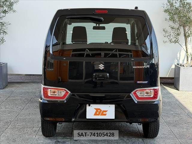 Suzuki WAGON R 2021-08 7981610-13