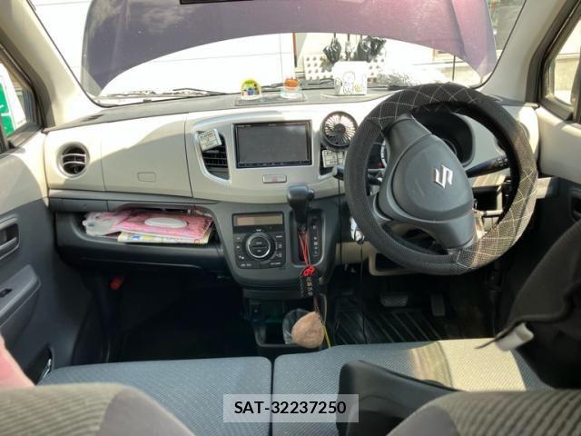 Suzuki WAGON R 2015-12 8039272-16
