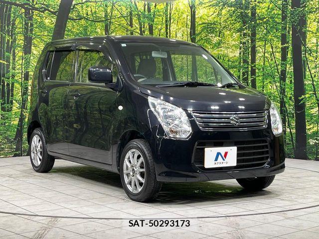 Suzuki WAGON R 2013-12 8318190-16