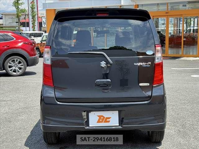 Suzuki WAGON R 2014-08 8318192-13