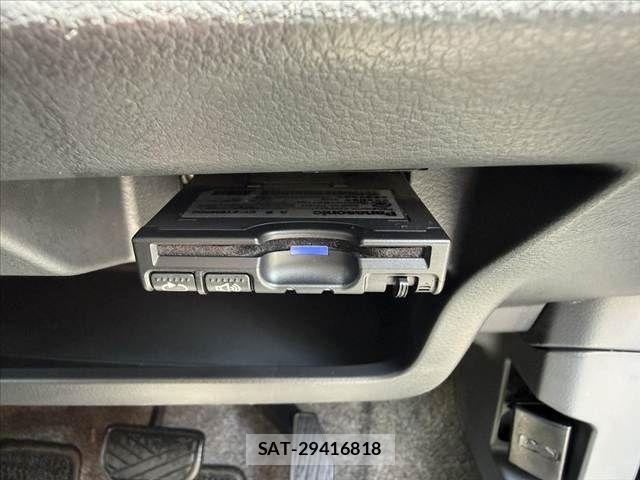 Suzuki WAGON R 2014-08 8318192-28