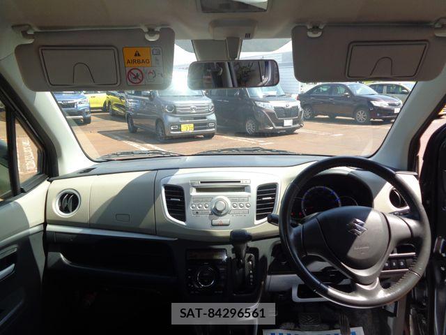 Suzuki WAGON R 2013-11 8415936-12