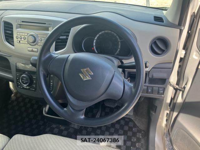 Suzuki WAGON R 2013-06 8415937-17