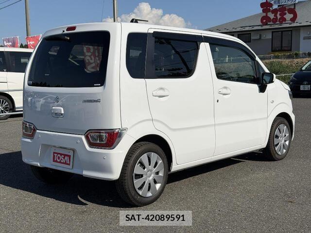 Suzuki WAGON R 2025-05 8883031-4