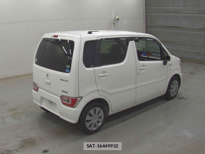 Suzuki  2019-03 7349936-1