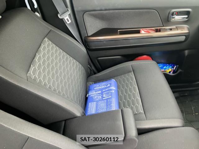 Suzuki WAGON R 2023-08 7621438-12