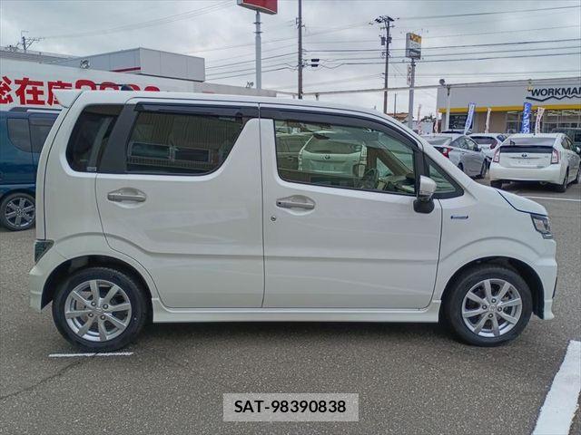 Suzuki WAGON R 2022-09 8338556-3
