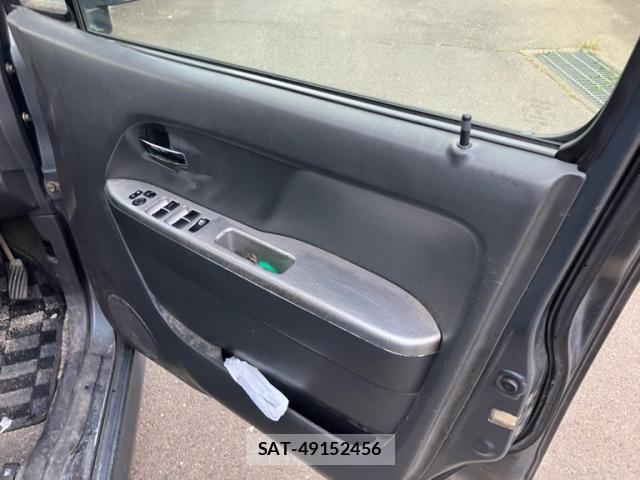 Suzuki WAGON R 2004-03 8232466-11