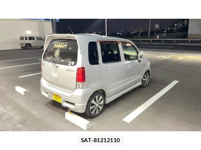 Suzuki WAGON R 2001-10 8415945-3
