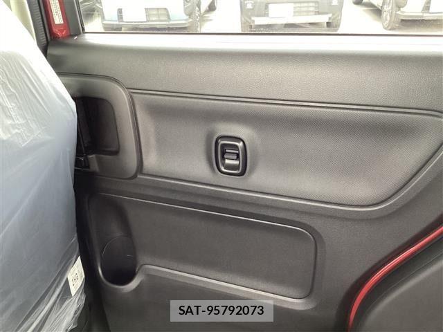 Suzuki WAGON R 2025-04 6915602-15