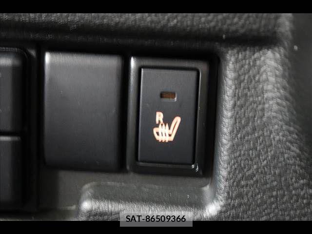 Suzuki WAGON R 2025-06 8133098-3