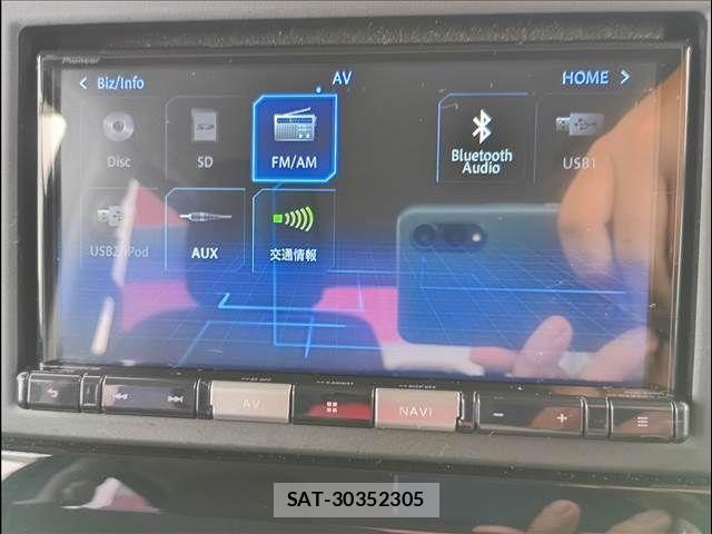 Suzuki WAGON R 2023-08 8318197-8