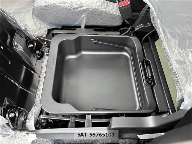 Suzuki WAGON R 2026-06 8369860-27