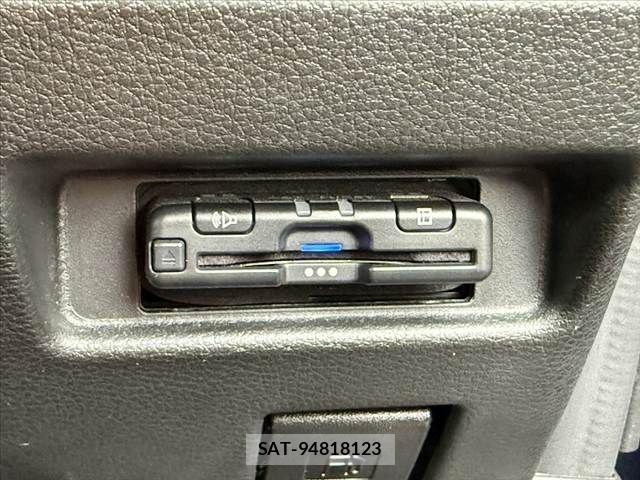 Suzuki WAGON R 2023-06 8872434-6