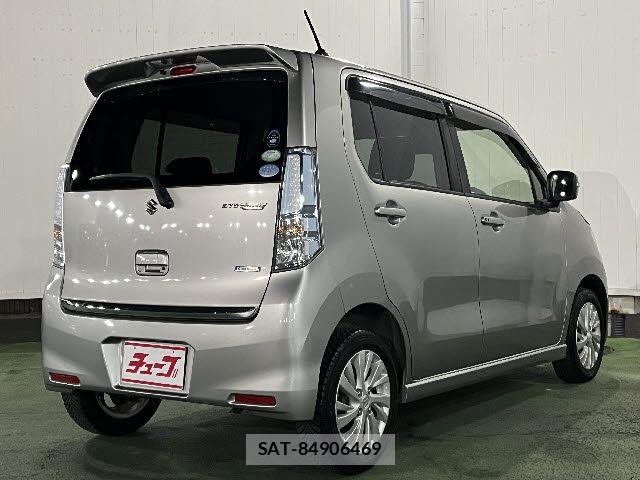 Suzuki WAGON R 2015-08 6615794-2