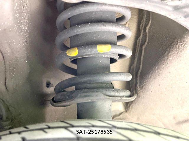 Suzuki WAGON R 2011-03 6717798-19