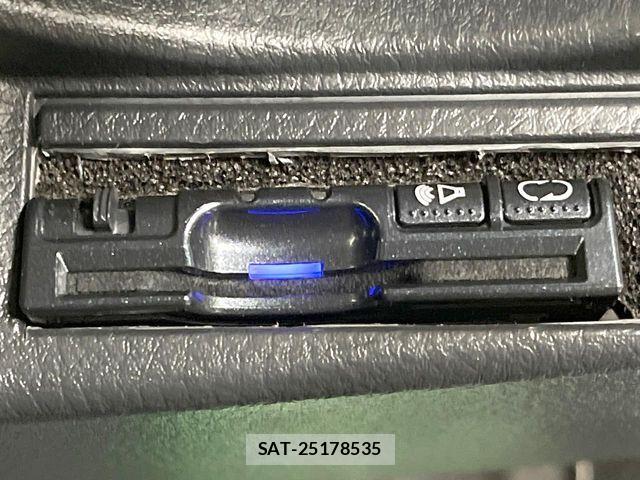 Suzuki WAGON R 2011-03 6717798-3