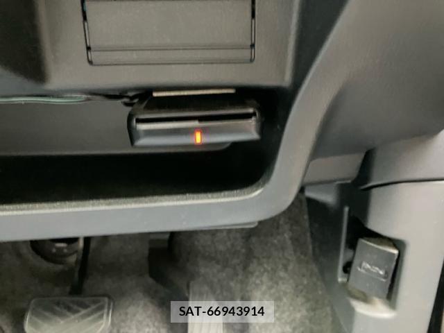 Suzuki WAGON R 2013-06 6915617-12