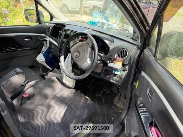 Suzuki WAGON R 2011-06 7252903-6