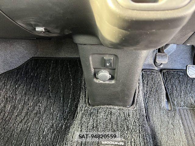 Suzuki WAGON R 2017-09 7331331-23