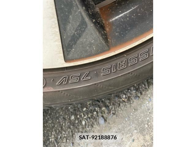 Suzuki WAGON R 2012-11 7621458-3