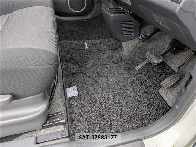 Suzuki WAGON R 2010-02 7621457-19