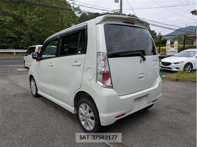 Suzuki WAGON R 2010-02 7621457-3