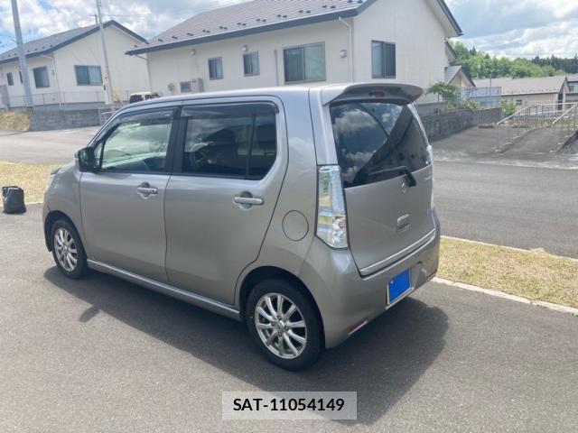 Suzuki WAGON R 2015-03 7621459-4