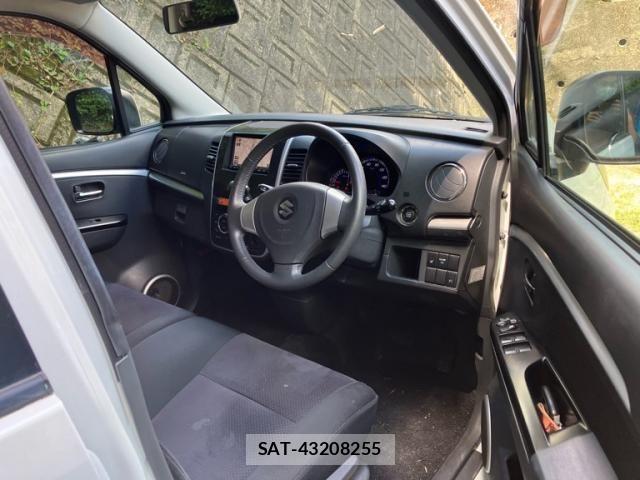 Suzuki WAGON R 2012-04 7981623-11