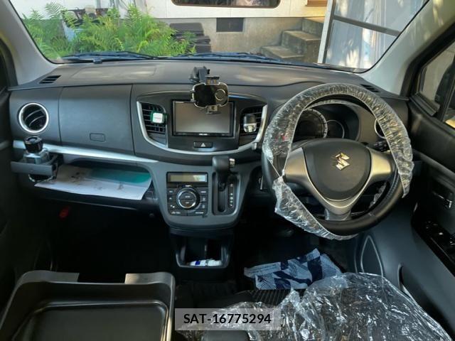 Suzuki WAGON R 2014-02 7981622-19